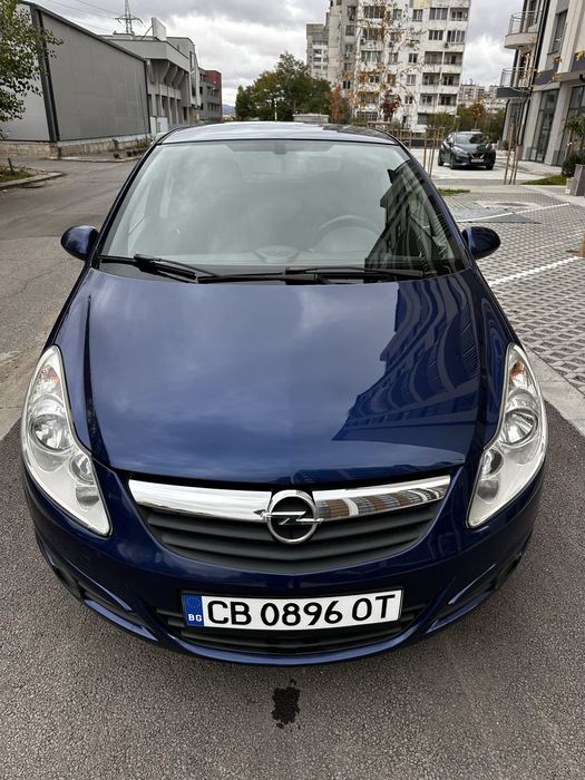 Продавам Opel Corsa D