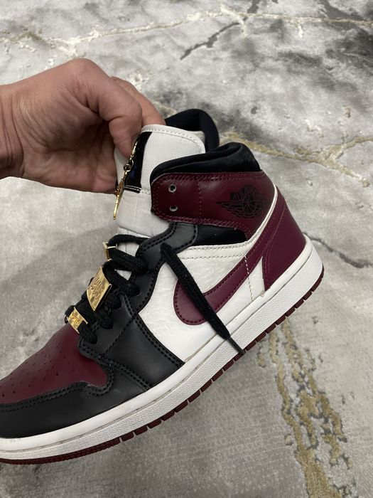 Air jordan 1mid editie lumitata