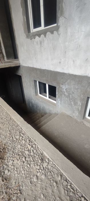 Срочно сотилади !!! 3 сотих ховли