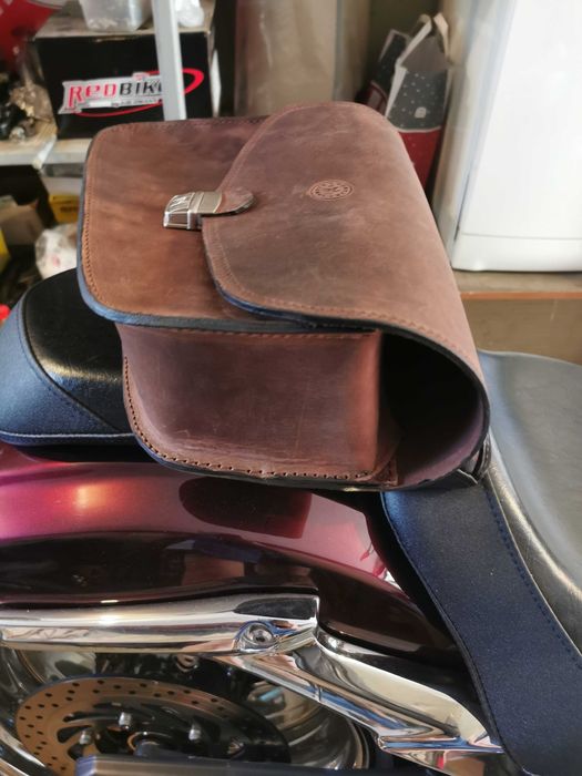 Кожена дисага чанта за мотоциклет