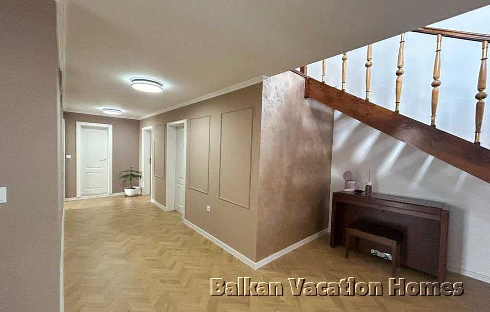 Продава се Къща в с. Юнец, Област Варна - 254 кв.м за 562 €/кв.м - Снимка #8