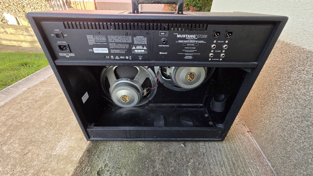 Fender Mustang GT200