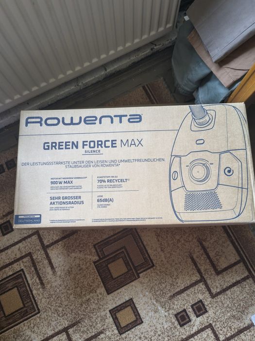 Aspirator Rowenta 900w, recipient praf 4,5 l