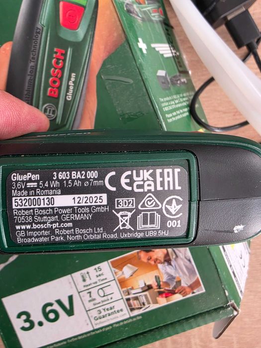 Pistol de lipit cu baghete de adeziv Bosch GluePen 1.5Ah 3.6V Negru Verde