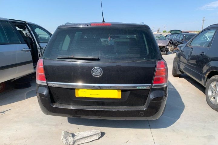 Pompa ambreiaj 90581565 90581565 Opel Zafira Family (facelift)