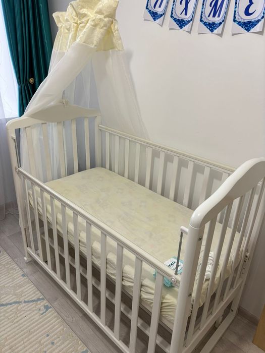 Детская кроватка