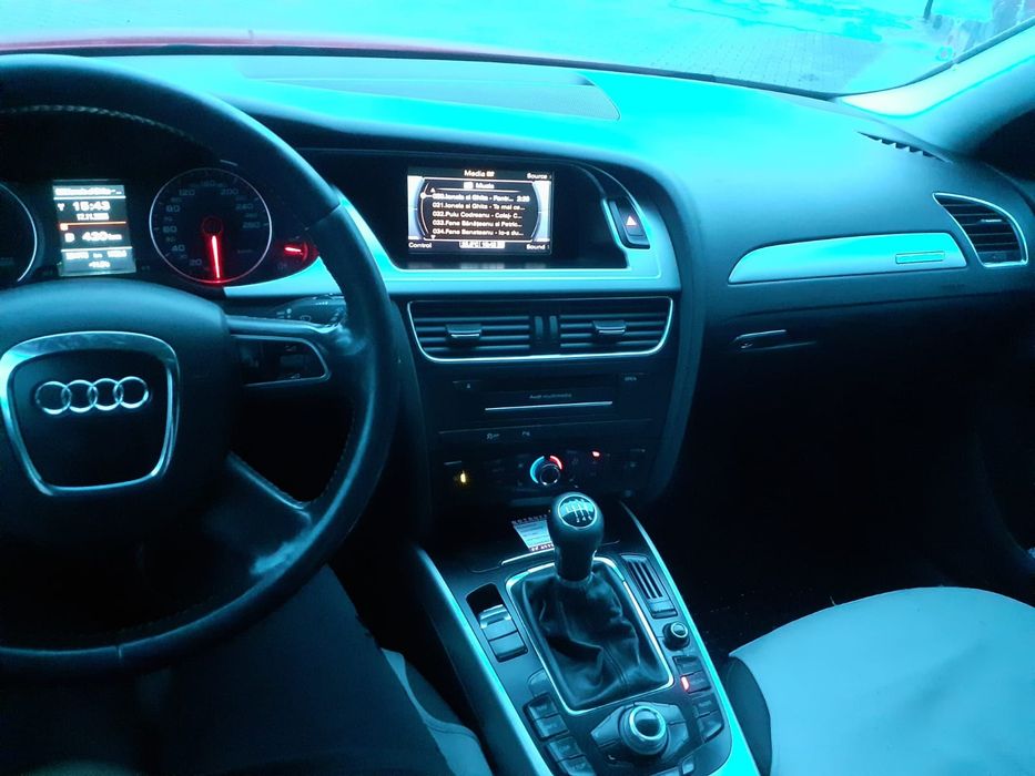 Vând Audi A4 b8 quattro