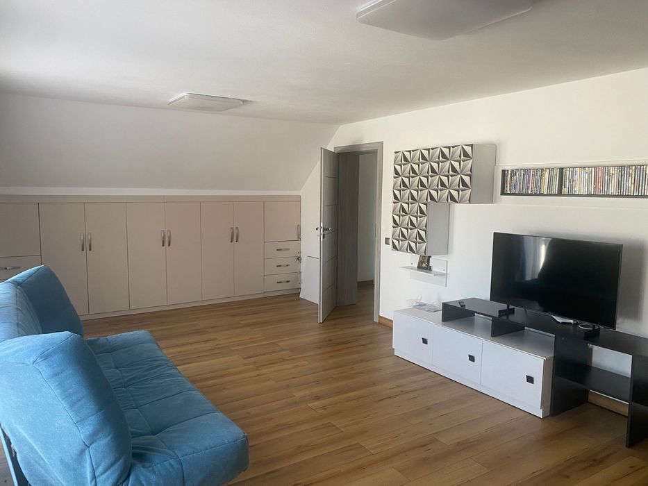 De vanzare, Casa P+1