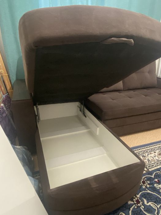 Продам шкаф,комод,зеркало,угловой диван !