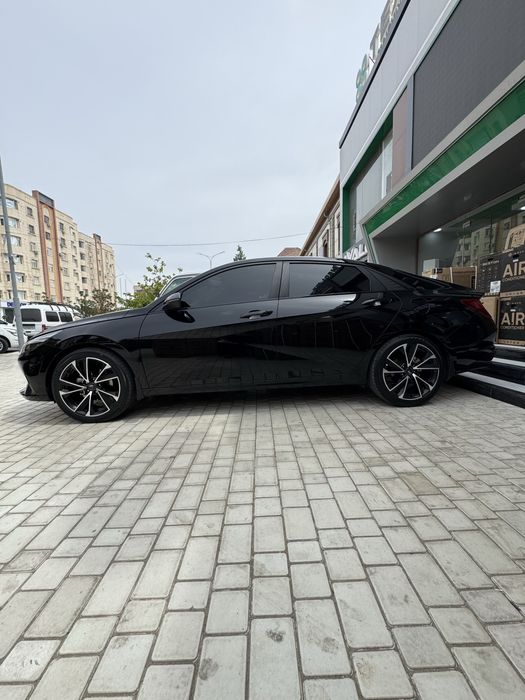 Hyundai Elantra 2021