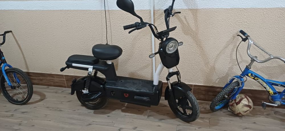 Продам скутер состояние супер