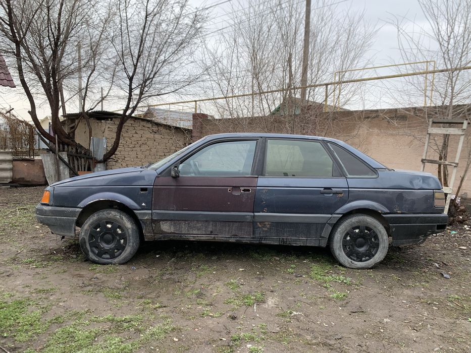 Продаю пассат б3 седан