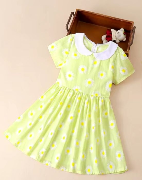 Продам детские платья.