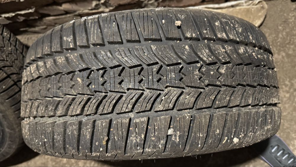 Гуми 225/40/18  3 броя SAVA