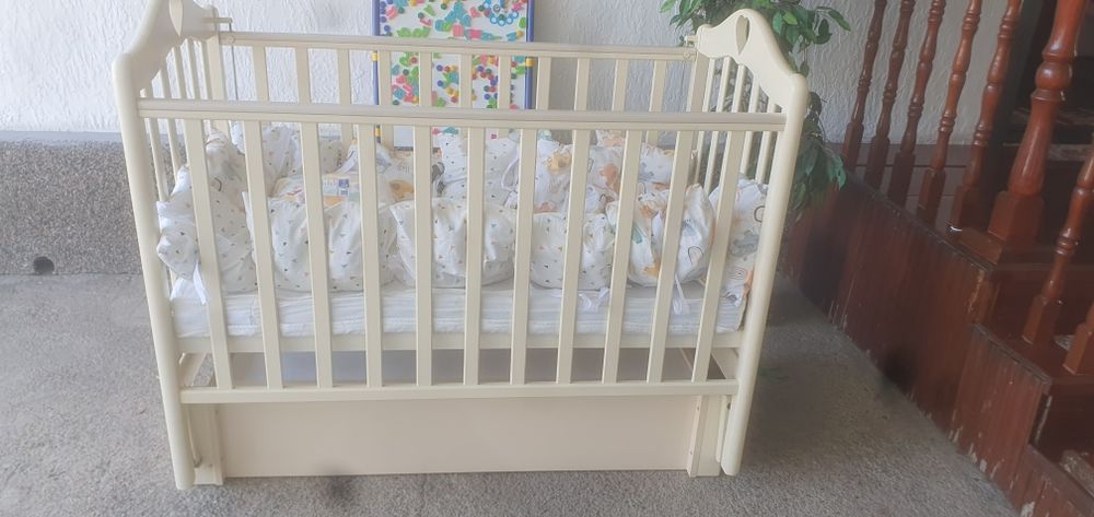 Продам детскую манежку