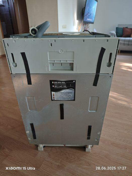 Продам на запчасти посудомойку