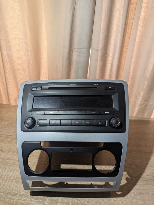 Radio Skoda Swing cu tot cu ramă