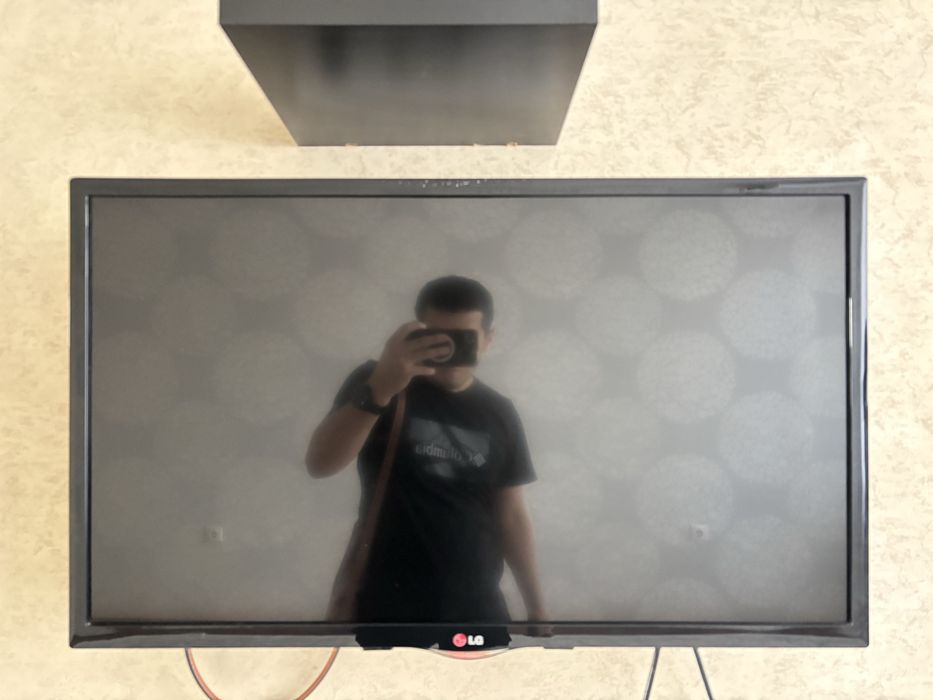 Телевизор LG в рабочем состояний