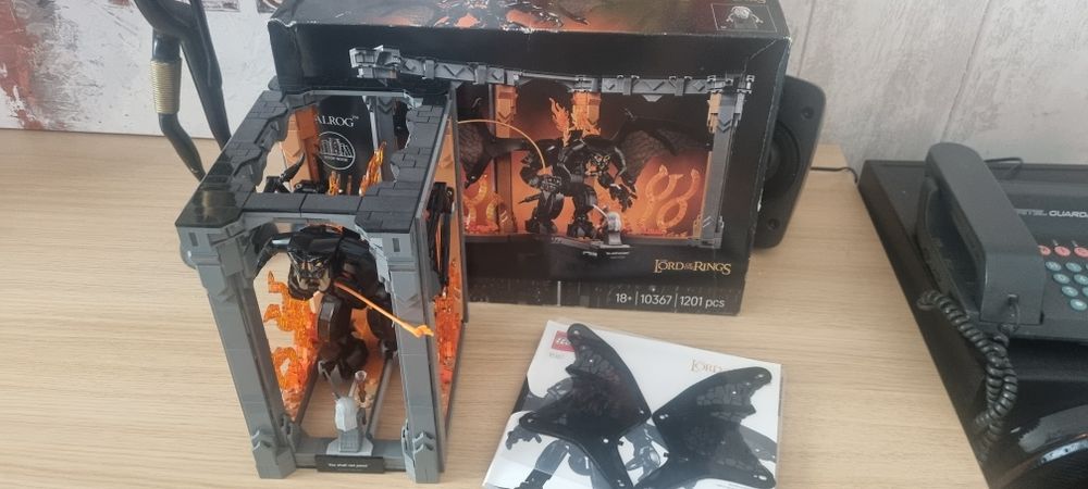 Lego 10367  Diorama pentru biblioteca cu un Balrog