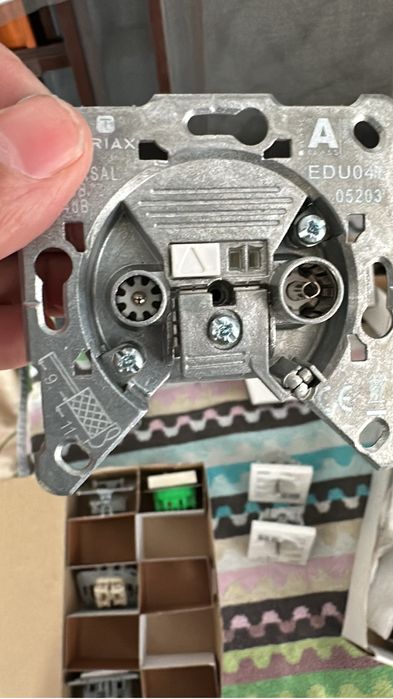 Продам розетки JUNG GIRA