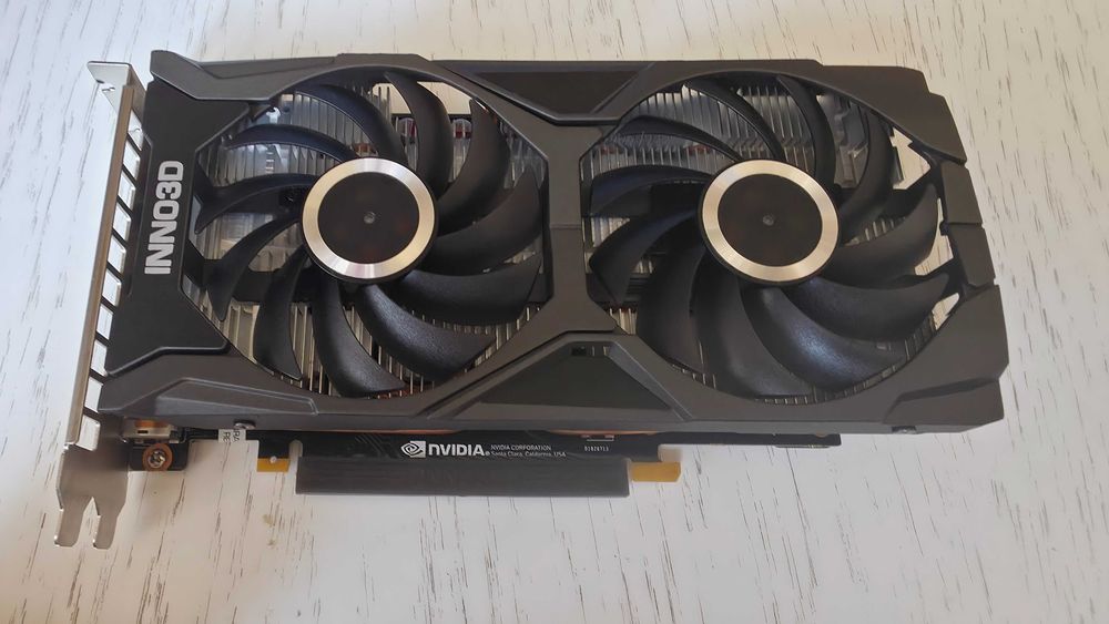Продавам видеокарта INNO3D GeForce RTX 2060 Twin X2 с 6GB GDDR6