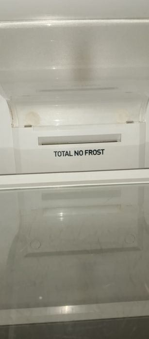 Холодильник  бу работает