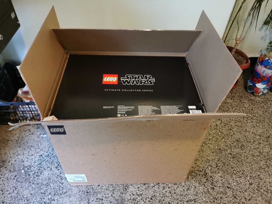 НОВО LEGO Star Wars 75192 Millennium Falcon Лего Хилядолетния сокол