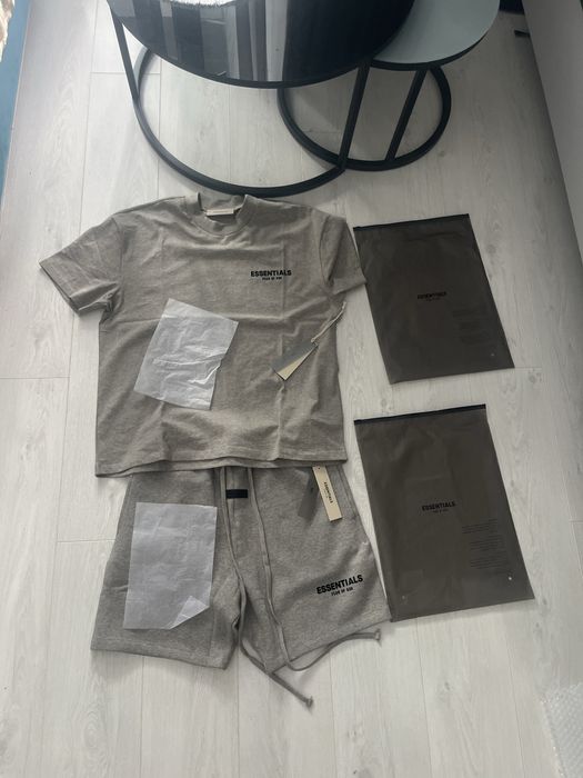 compleu essentials