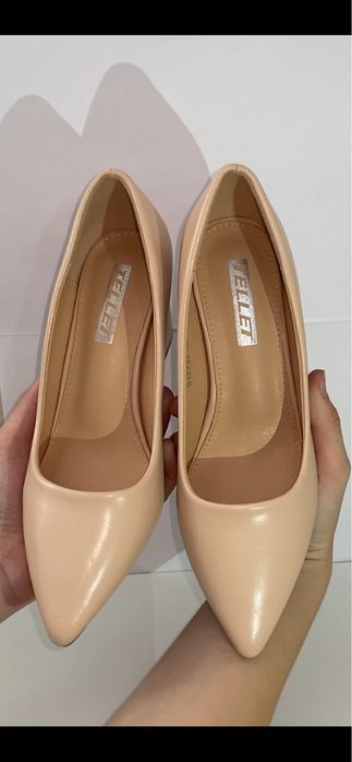 Розо-бежевый каблук