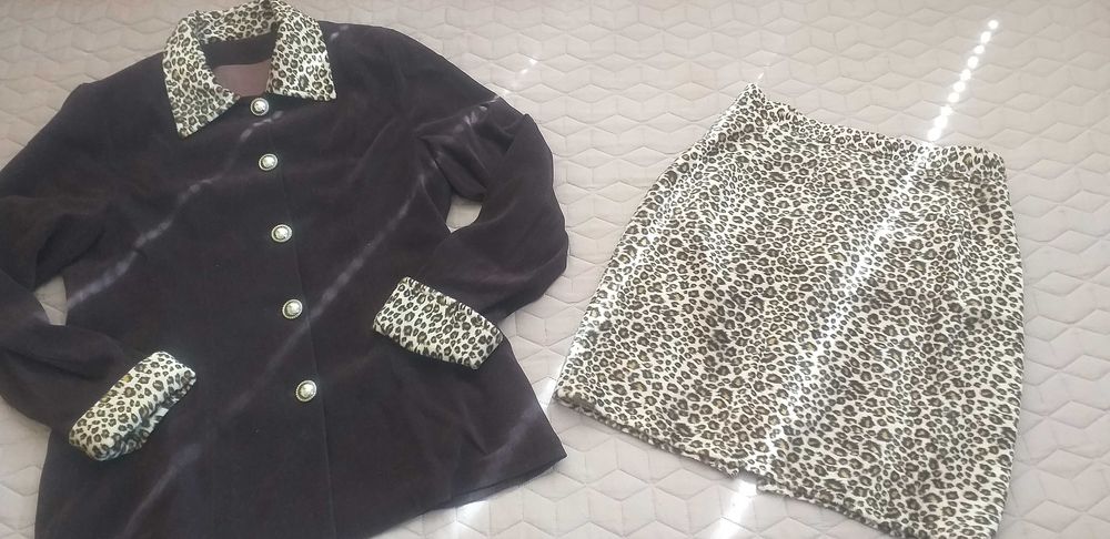 Прекрасна спортна рокля без размер и костюми -25-50лв.