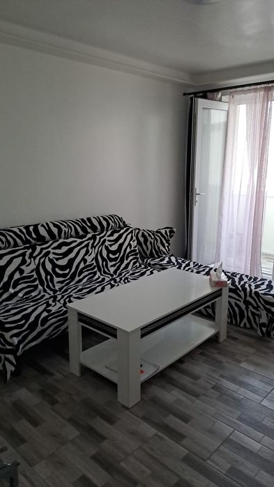 Inchiriez ap.3 camere sau schimb