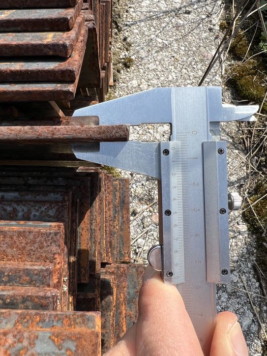 Метална шина 6 см  х 0.6