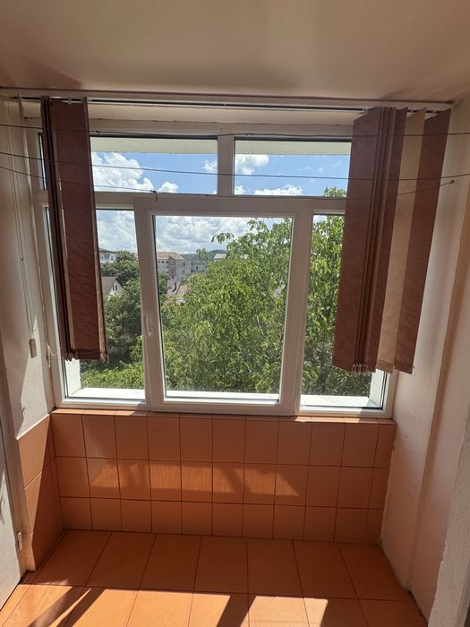 Închiriez apartament 2 camere, zona Decebal