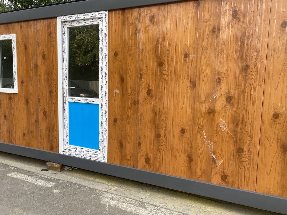 Vând container imitarea lemnului