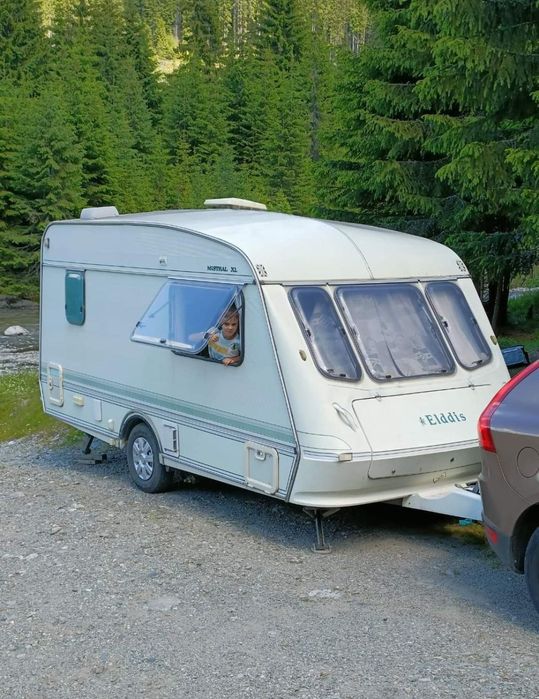 Rulota auto  sau remorca de închiriat ,  cu o axă de 750kg