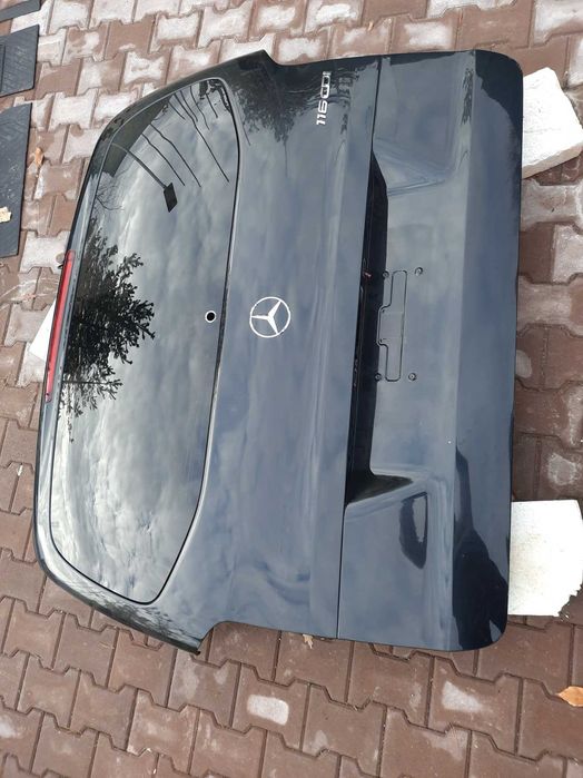 Заден капак врата багажник стъкло  Мерцедес вито W447 Mercedes Vito
