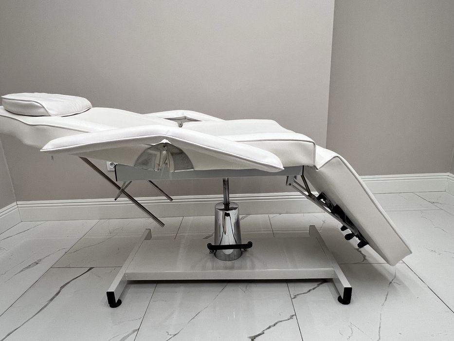 Продается косметологическая кушетка/кресло