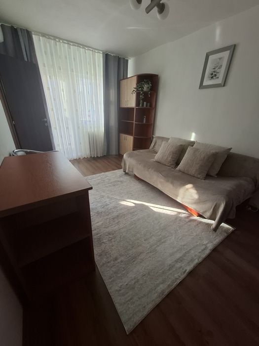 Închiriez garsoniera ultracentral