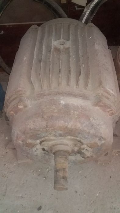 Электродвигатель 90кв 3000 об мин.