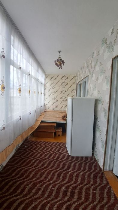 Чирчик шахар
3-микрораён солнышко бозори ёнида 
#2-хона 2-этаж 
Ква