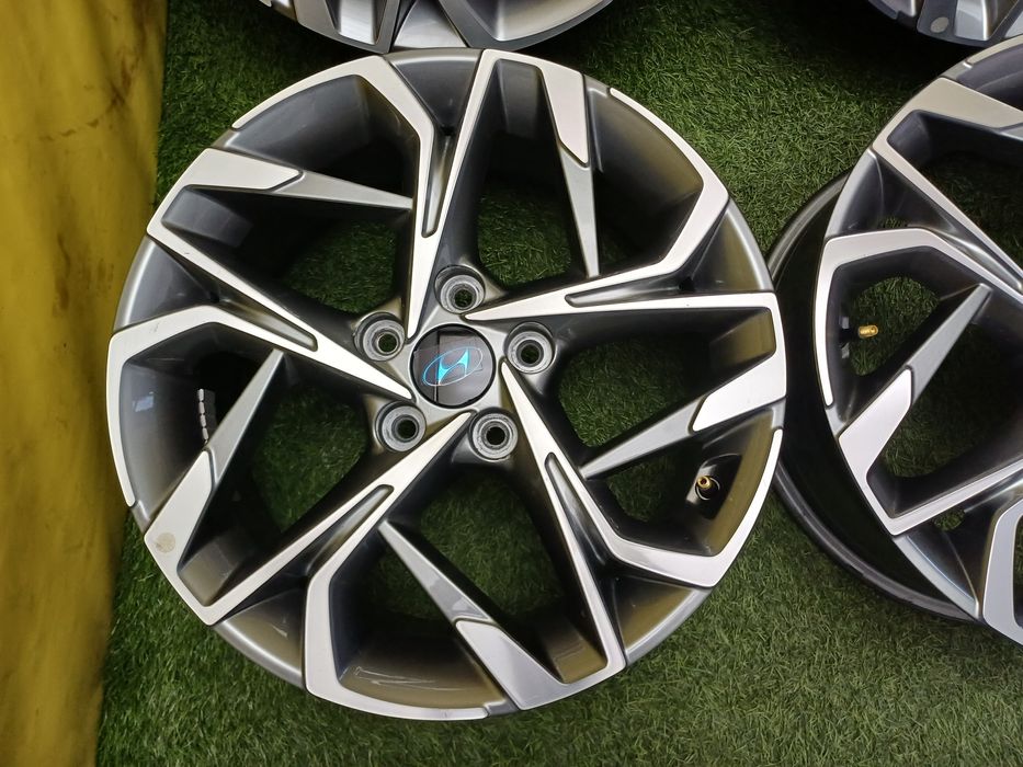 Диски R17 5x114.3 на Hyundai