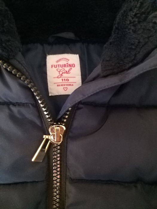 Куртка  для девочки на 5-7 лет.