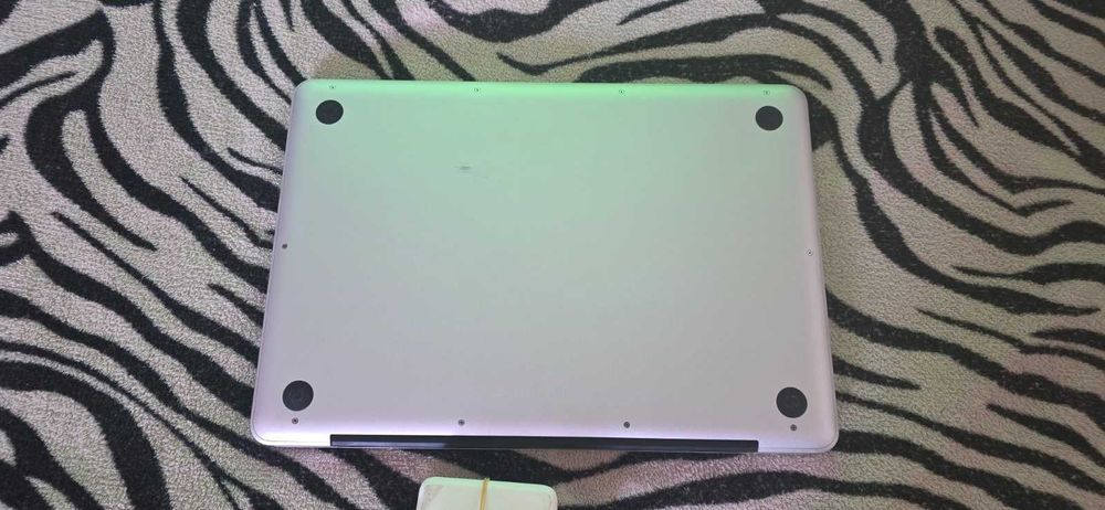 MacBook Pro 13.3'' 4GB RAM 128GB SSD Intel Core i5-БАТЕРИЯ -4 ЧАСА!
