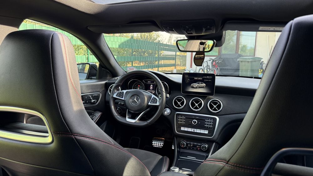 Mercedes Benz CLA 200