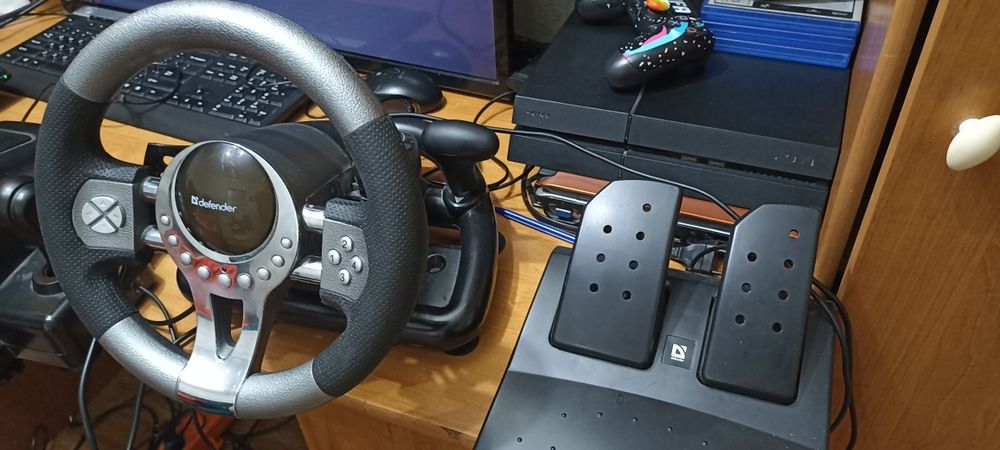 Продам игровой руль для компьютерных игр