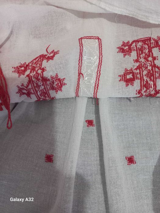 Ie/camasa traditionala cusuta manual