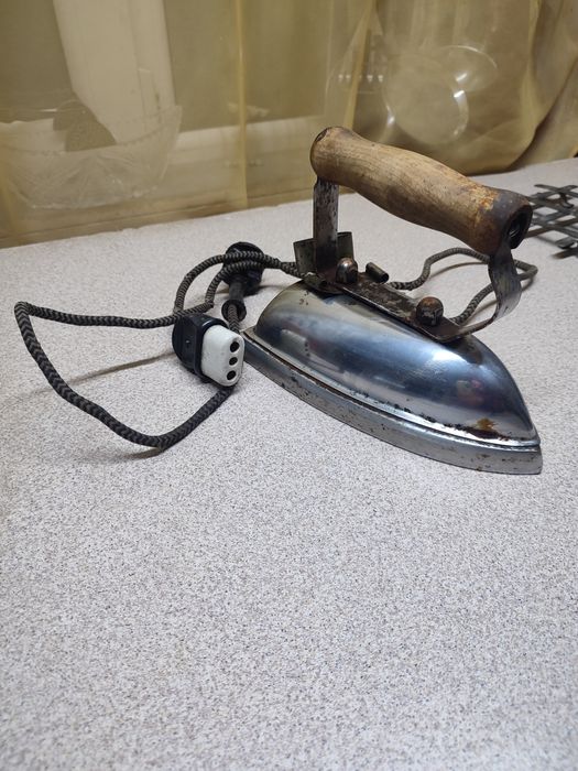 Утюг   1950   годов