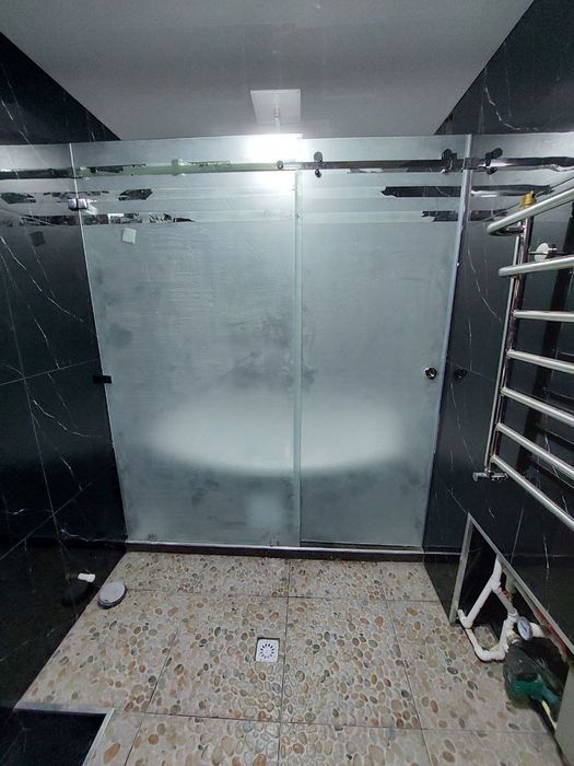 Душаой кабинка для зеркала