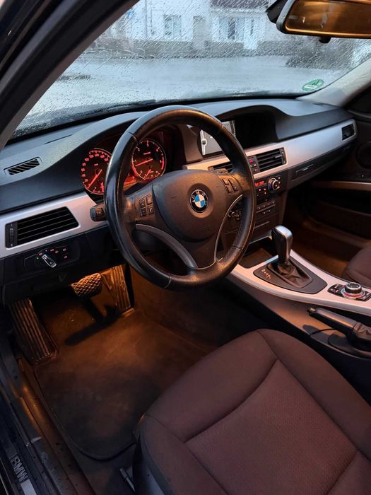 BMW 325 Face, Navy, 204