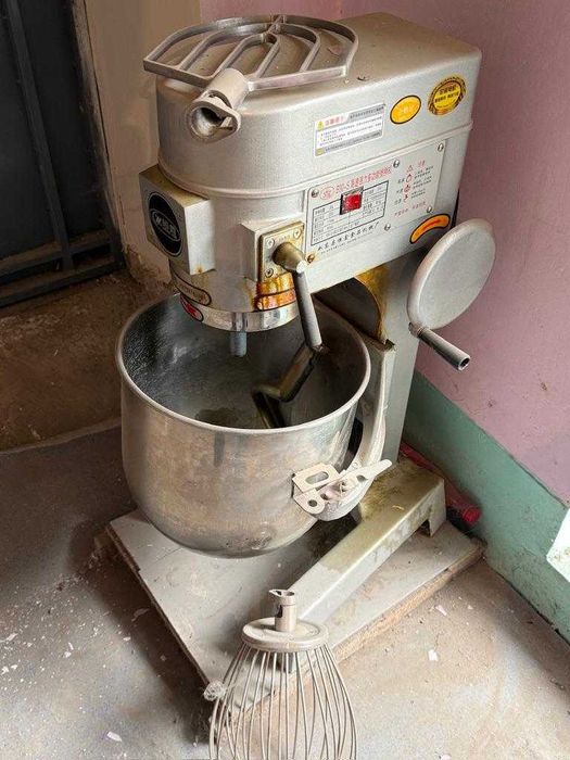 Миксер тестомес 30л sotiladi